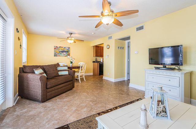 5215 COQUINA KEY DRIVE SE B, St Petersburg, FL 33705