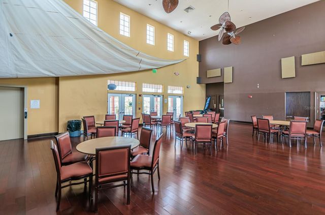 5215 COQUINA KEY DRIVE SE B, St Petersburg, FL 33705