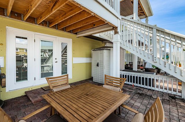 5215 COQUINA KEY DRIVE SE B, St Petersburg, FL 33705
