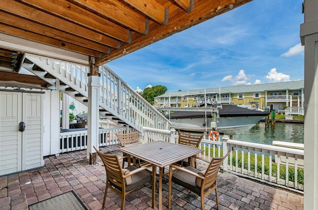 5215 COQUINA KEY DRIVE SE B, St Petersburg, FL 33705