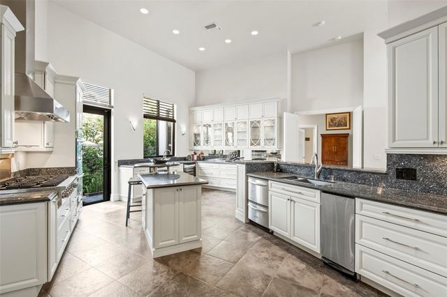 1036 SE 12th Way, Fort Lauderdale, FL 33316