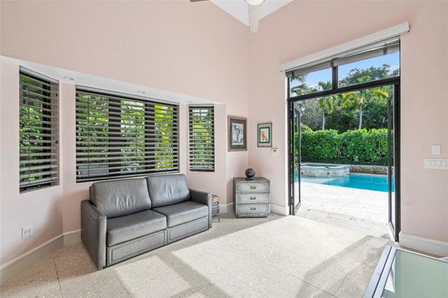 1036 SE 12th Way, Fort Lauderdale, FL 33316