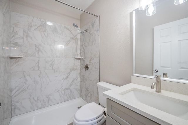 27925 N PELICAN ISLE DRIVE, Leesburg, FL 34748