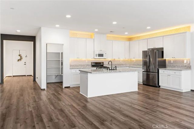 931 Bordeaux, San Jacinto, CA 92582