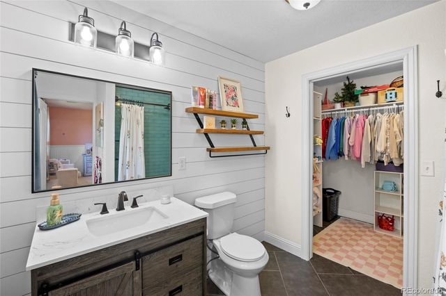 983 Logan Court, Loveland, CO 80538