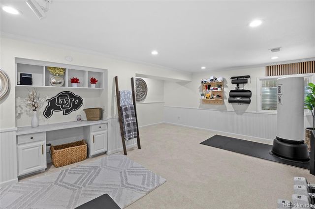 983 Logan Court, Loveland, CO 80538