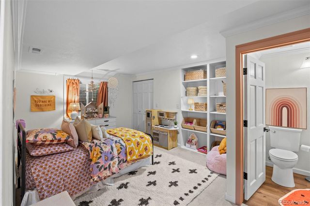 983 Logan Court, Loveland, CO 80538