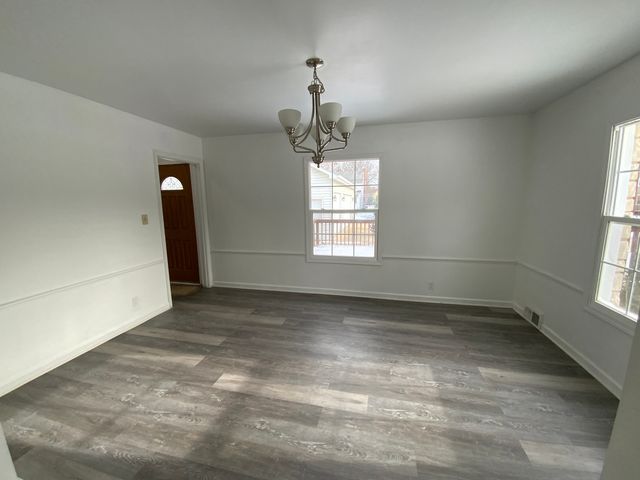 160 Ingleside Avenue, Aurora, IL 60506