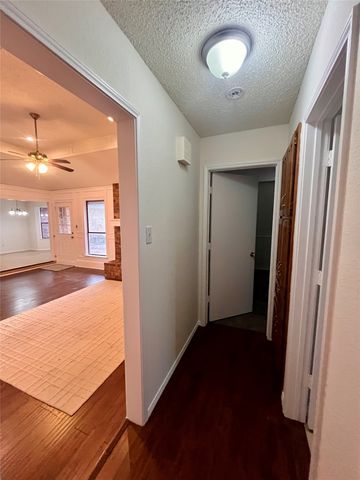 5106 Red River Drive, Arlington, TX 76017