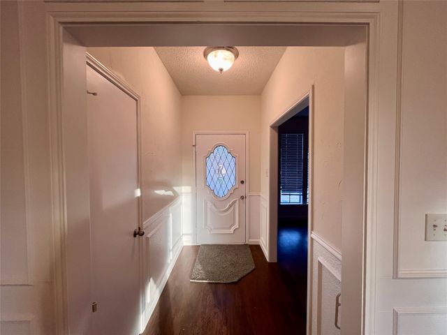 5106 Red River Drive, Arlington, TX 76017