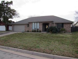 5106 Red River Drive, Arlington, TX 76017