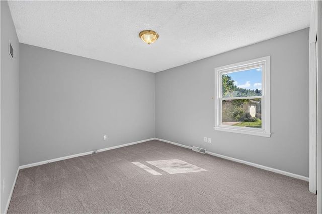 12800 Ewing Avenue, Grandview, MO 64030