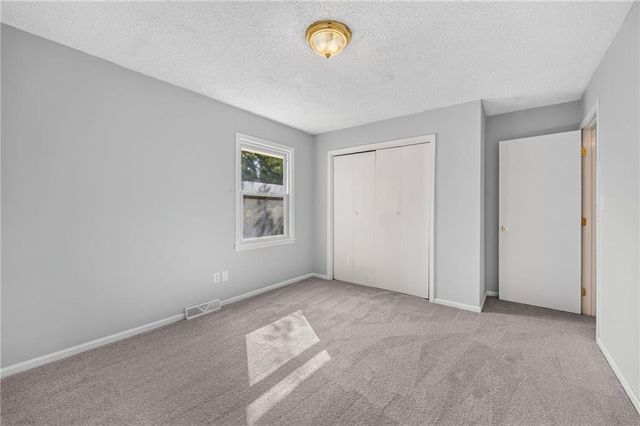 12800 Ewing Avenue, Grandview, MO 64030