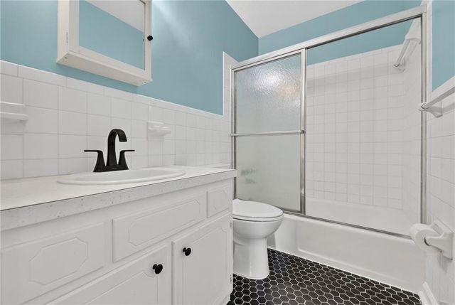 12800 Ewing Avenue, Grandview, MO 64030