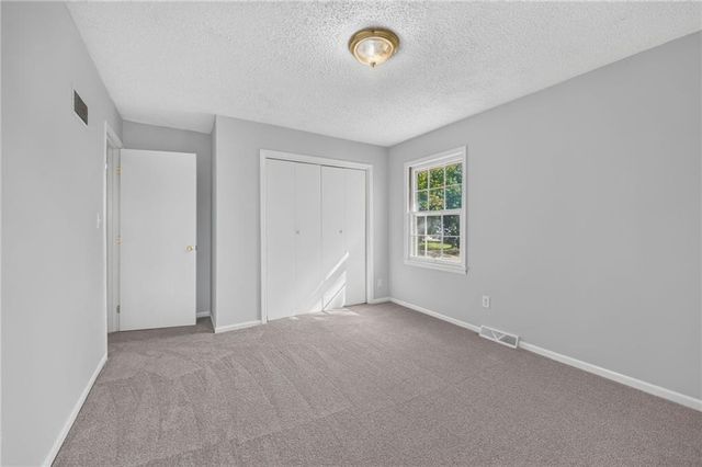 12800 Ewing Avenue, Grandview, MO 64030