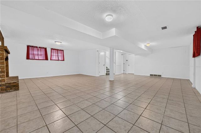 12800 Ewing Avenue, Grandview, MO 64030