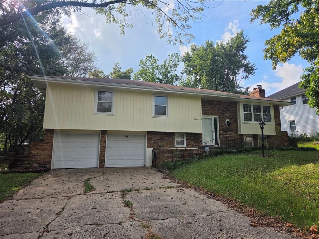 12800 Ewing Avenue, Grandview, MO 64030