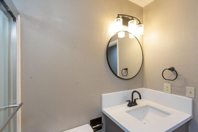 1730 Fulkerth Rd, Turlock, CA 95380