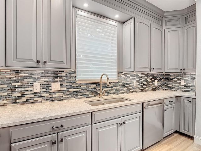 12516 STREAMDALE DRIVE, Tampa, FL 33626