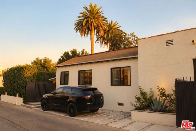 645 N Vista Street, Los Angeles, CA 90036