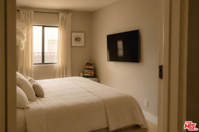 645 N Vista Street, Los Angeles, CA 90036