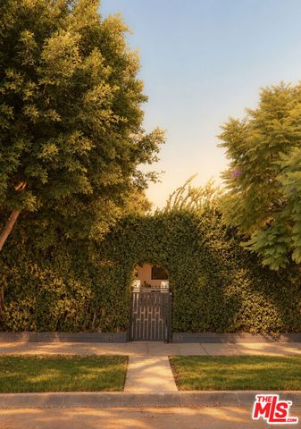 645 N Vista Street, Los Angeles, CA 90036