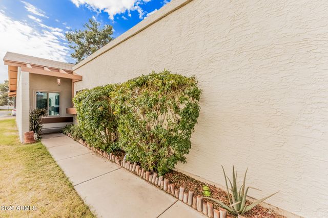 2511 W WILLOW Avenue, Phoenix, AZ 85029