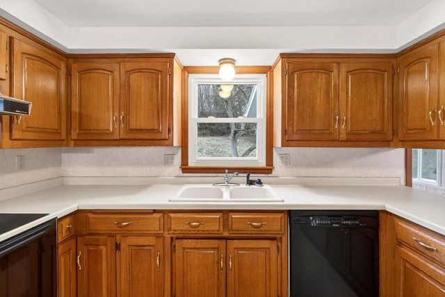 2516 BITTERSWEET AVENUE, Green Bay, WI 54301