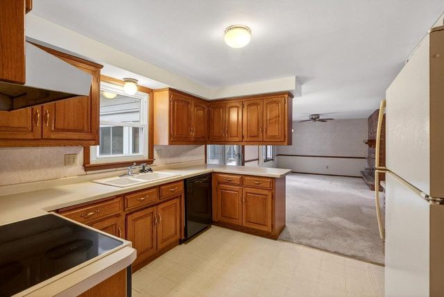 2516 BITTERSWEET AVENUE, Green Bay, WI 54301