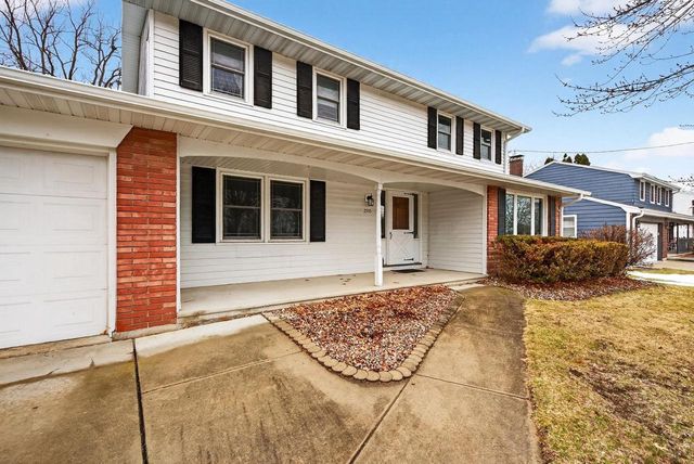 2516 BITTERSWEET AVENUE, Green Bay, WI 54301