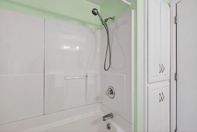 2516 BITTERSWEET AVENUE, Green Bay, WI 54301