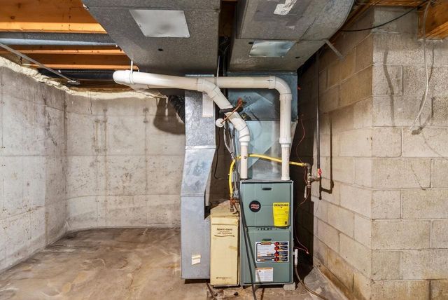 2516 BITTERSWEET AVENUE, Green Bay, WI 54301