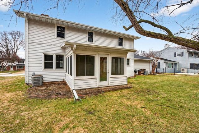 2516 BITTERSWEET AVENUE, Green Bay, WI 54301