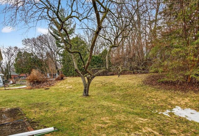 2516 BITTERSWEET AVENUE, Green Bay, WI 54301