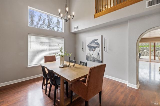 342 Woodcrest Dr, Vacaville, CA 95688