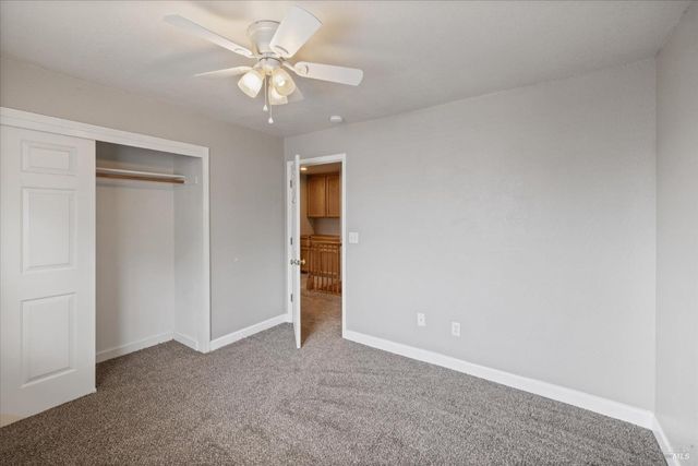 342 Woodcrest Dr, Vacaville, CA 95688