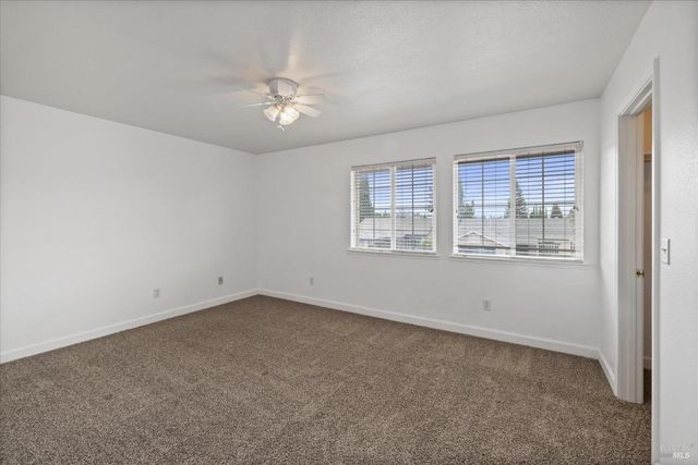 342 Woodcrest Dr, Vacaville, CA 95688
