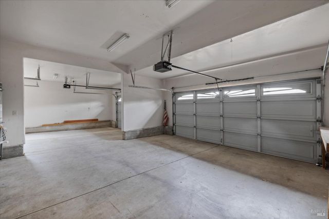 342 Woodcrest Dr, Vacaville, CA 95688