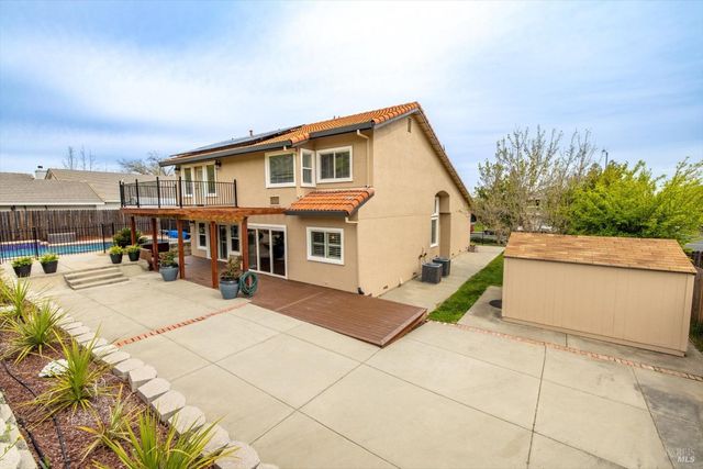 342 Woodcrest Dr, Vacaville, CA 95688