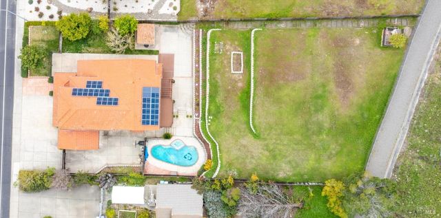 342 Woodcrest Dr, Vacaville, CA 95688