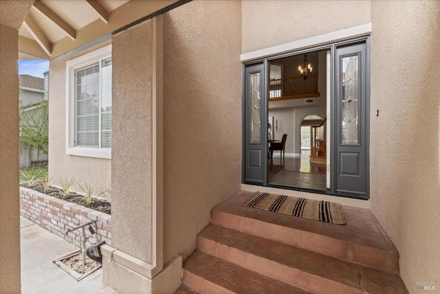 342 Woodcrest Dr, Vacaville, CA 95688