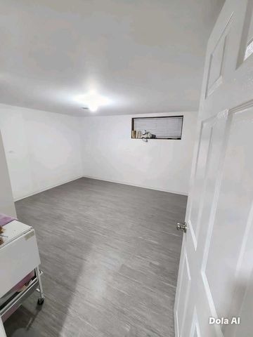 2725 N Oak Park Avenue, Chicago, IL 60707