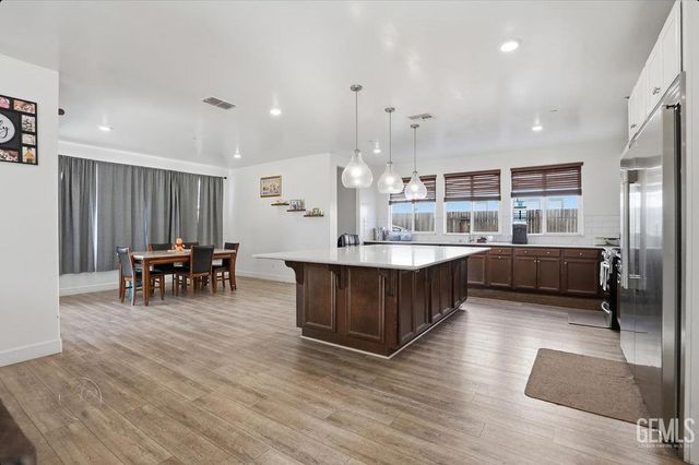 6510 Thunder Trail Drive, Bakersfield, CA 93313