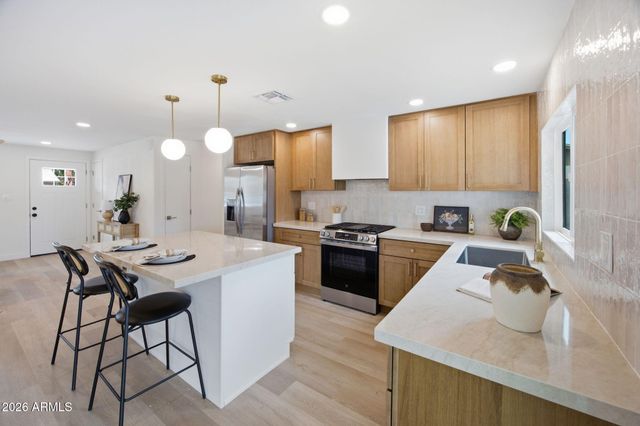 14407 N 37TH Court, Phoenix, AZ 85032
