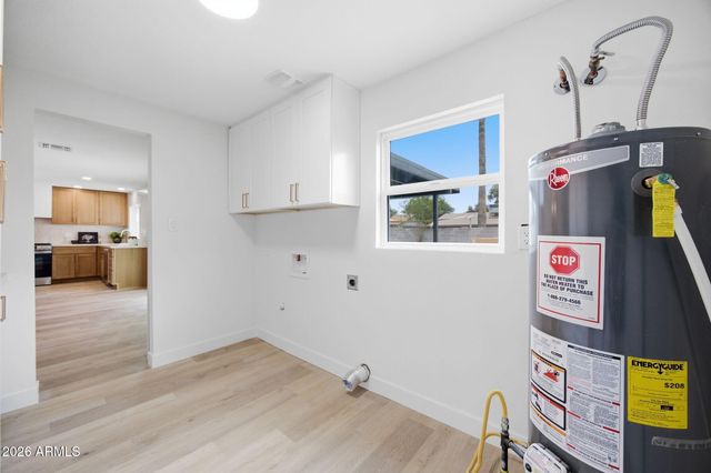 14407 N 37TH Court, Phoenix, AZ 85032