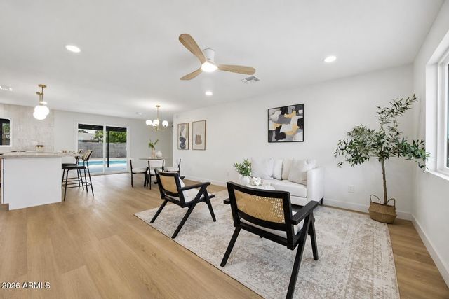 14407 N 37TH Court, Phoenix, AZ 85032