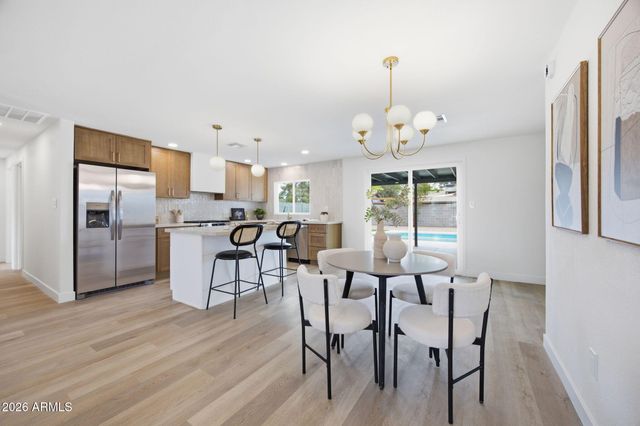 14407 N 37TH Court, Phoenix, AZ 85032