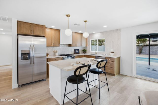 14407 N 37TH Court, Phoenix, AZ 85032