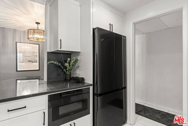 2018 Griffith Park Boulevard 121, Los Angeles, CA 90039