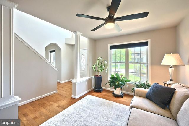 1407 WHEATFIELD DR, York, PA 17408